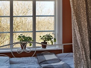 3 bedrooms, individually furnished, bed sheets