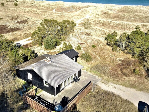 House | Water view - Spacious Holiday Home in Strøby near Beach (Aalbaek)
