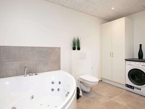 Interior - Cozy Holiday Home in Syddanmark near Beach (Ringkobing)