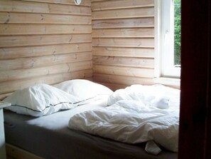 3 Schlafzimmer, Babybetten, individuell eingerichtet