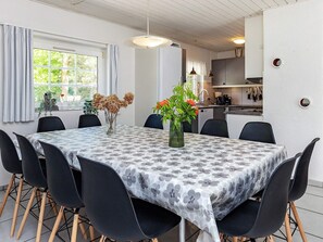 House | Dining - 4 Star Holiday Home in Vaeggerlose (Vaeggerlose)