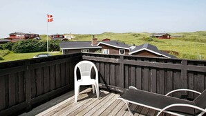 Balcony - Modern Holiday Home in Løkken With Panoramic Views (Lokken)