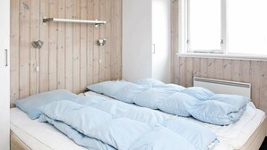 2 bedrooms, cribs/infant beds - Modern Holiday Home in Løkken With Panoramic Views (Lokken)