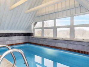 独立别墅 | 泳池 | 室内游泳池,室外游泳池