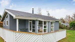 House | Exterior - Cozy Holiday Home in Glesborg With a Sauna (Glesborg)