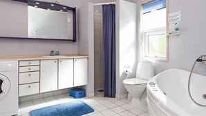 Room - Cozy Holiday Home in Glesborg With a Sauna (Glesborg)