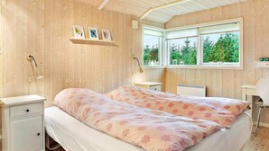 House - 8 Person Holiday Home in Lokken (Lokken)