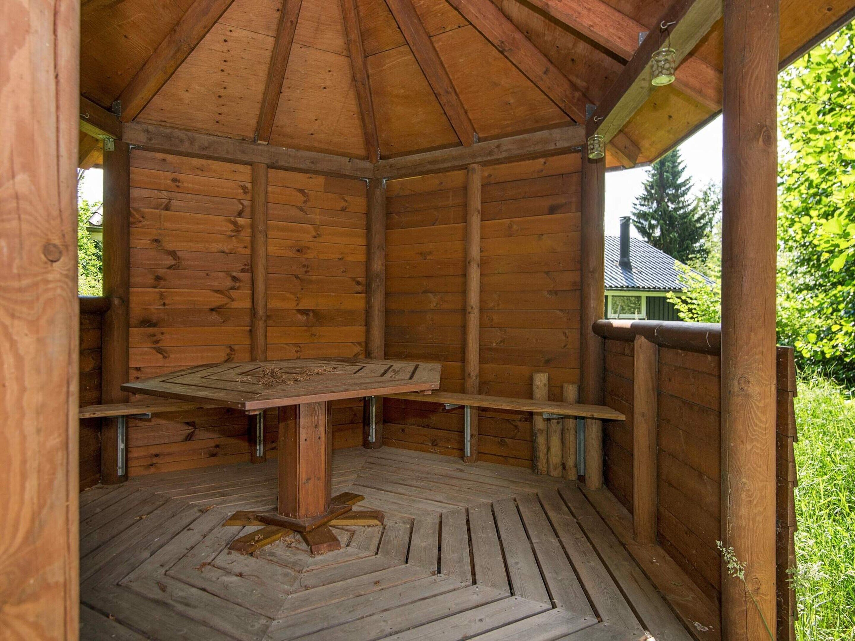 House | Outdoor dining