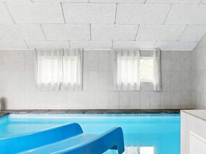 Hus | Pool | Inomhuspool och utomhuspool