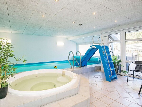Spa treatment - 10 Person Holiday Home in Blavand (Blavand)