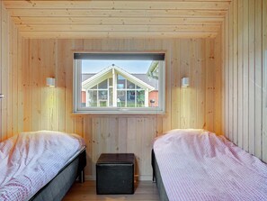6 bedrooms