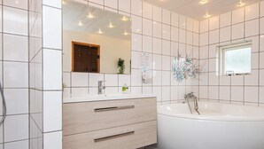 Unclassified image, 5 of 26, button - Opulent Holiday Home in Sjolund With Whirlpool (Sjølund)