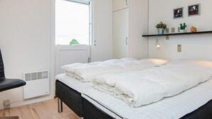 Unclassified image, 4 of 26, button - Opulent Holiday Home in Sjolund With Whirlpool (Sjølund)