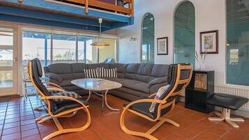 House | Dining