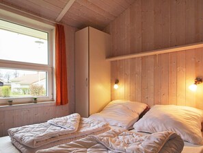 5 bedrooms, cribs/infant beds - Holiday Home in Grömmitz (Groemitz)