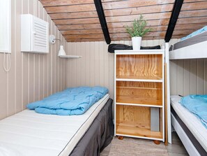 2 bedrooms, cribs/infant beds