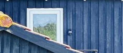House | Exterior detail