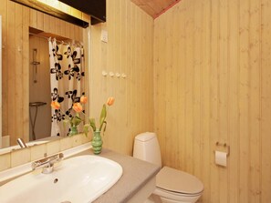 Bathroom - 14 Person Holiday Home in Blokhus (Blokhus)