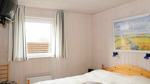 3 bedrooms, cots/infant beds - Spacious Holiday Home in Hemmet With Private Whirlpool (Hemmet)