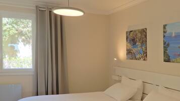 2 chambres, fer et planche Ă repasser, Wi-Fi gratuit, draps fournis