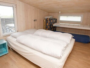 2 Schlafzimmer, Babybetten