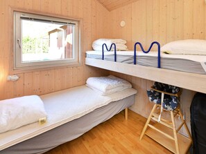 House - 6 Person Holiday Home in Oksbol (Oksbol)