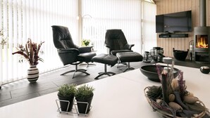 House | Interior - 8 Person Holiday Home in Blavand (Blavand)