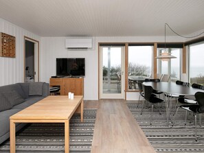 House | Living room - Deluxe Holiday Home in Funen near Sea (Faaborg)