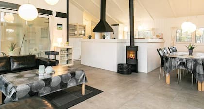 10 Person Holiday Home in Hjorring-by Traum