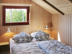 3 bedrooms, individually furnished
