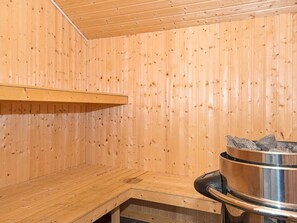 Sauna - 8 Person Holiday Home in Blavand (Blavand)