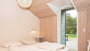 4 bedrooms - 8 Person Holiday Home in Blavand (Blavand)