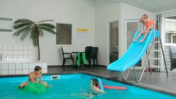 ุญู
ูุงู
ุณุจุงุญุฉ ุฎุงุฑุฌู