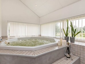 House | Spa treatment