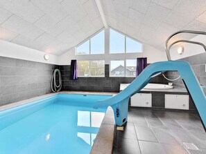 Hus | Pool | Indendørs pool, udendørs pool