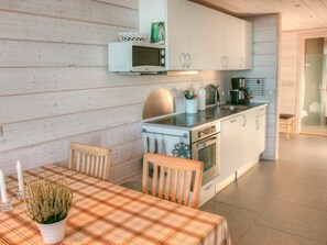House | Private kitchen | High chair - 6 Person Holiday Home in Allinge (Allinge)