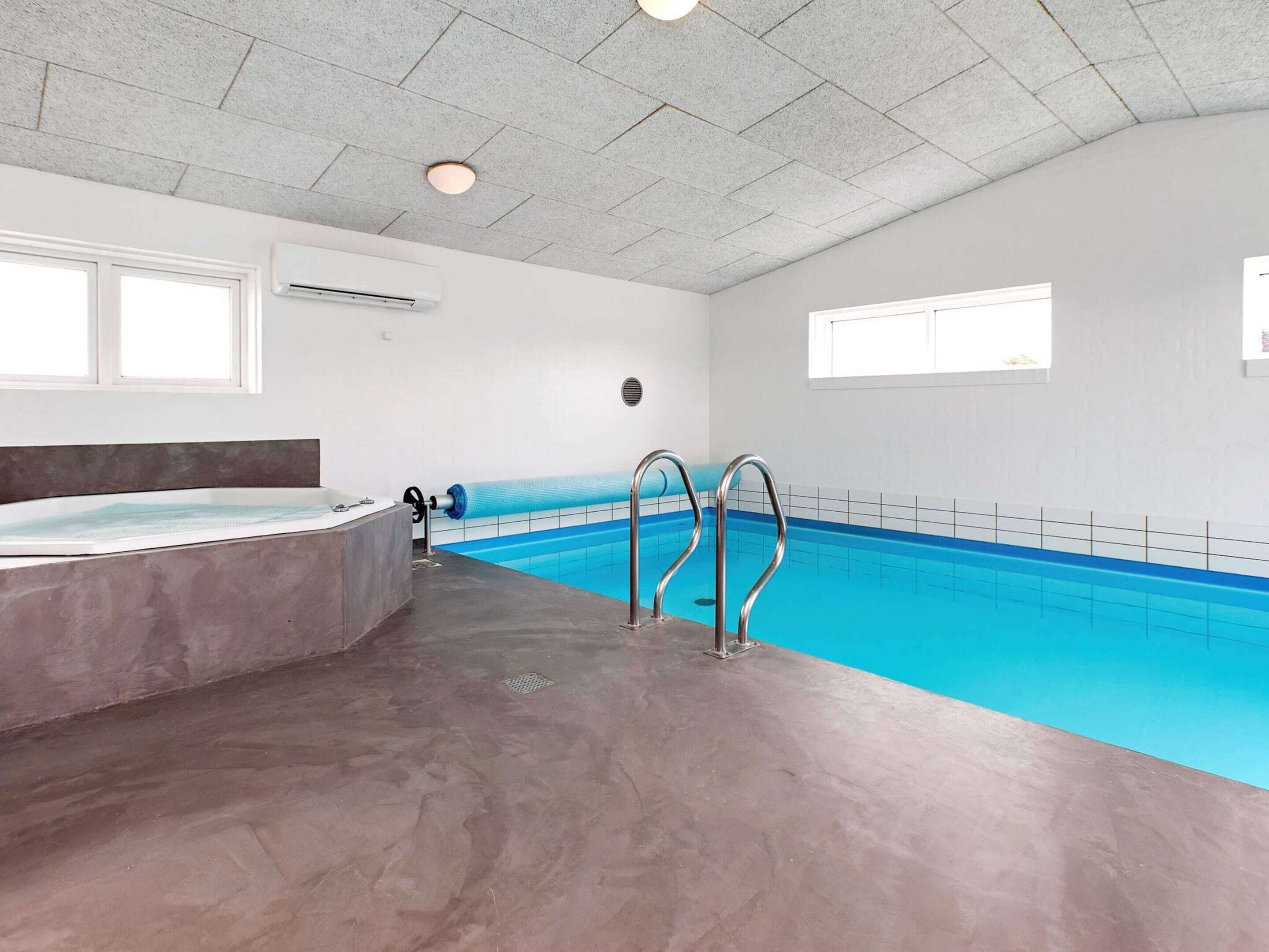 Ferienhaus | Pool | Innenpool, Außenpool