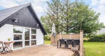 6 Person Holiday Home in Ulfborg-by Traum