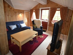 3 bedrooms, individually furnished