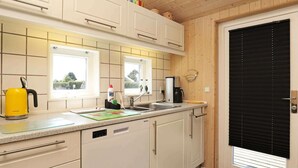 High chair - Pleasant Holiday Home near Bogense with Sauna (Bogense)