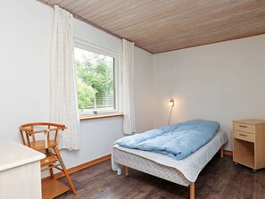 3 Schlafzimmer, Babybetten