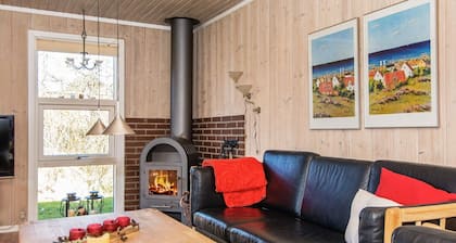 6 Person Holiday Home in Hemmet