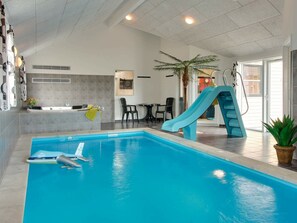 House | Pool