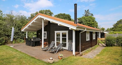 Stylish Holiday Home in Føllenslev near Sea