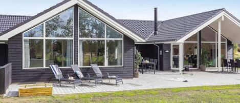House | Terrace/patio
