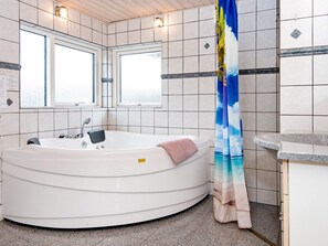 House | Bathroom