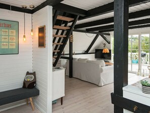 3 bedrooms, cots/infant beds - Modern Holiday Home in Jutland With Barbecue (Ebeltoft)