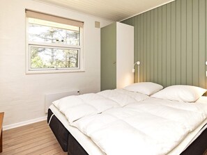 3 bedrooms, individually furnished