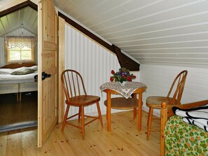 Ferienhaus | 2 Schlafzimmer, individuell eingerichtet