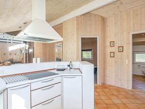 House | Interior - Tranquil Retreat With Spa - By Traum Ferienwohnungen (Aalbaek)